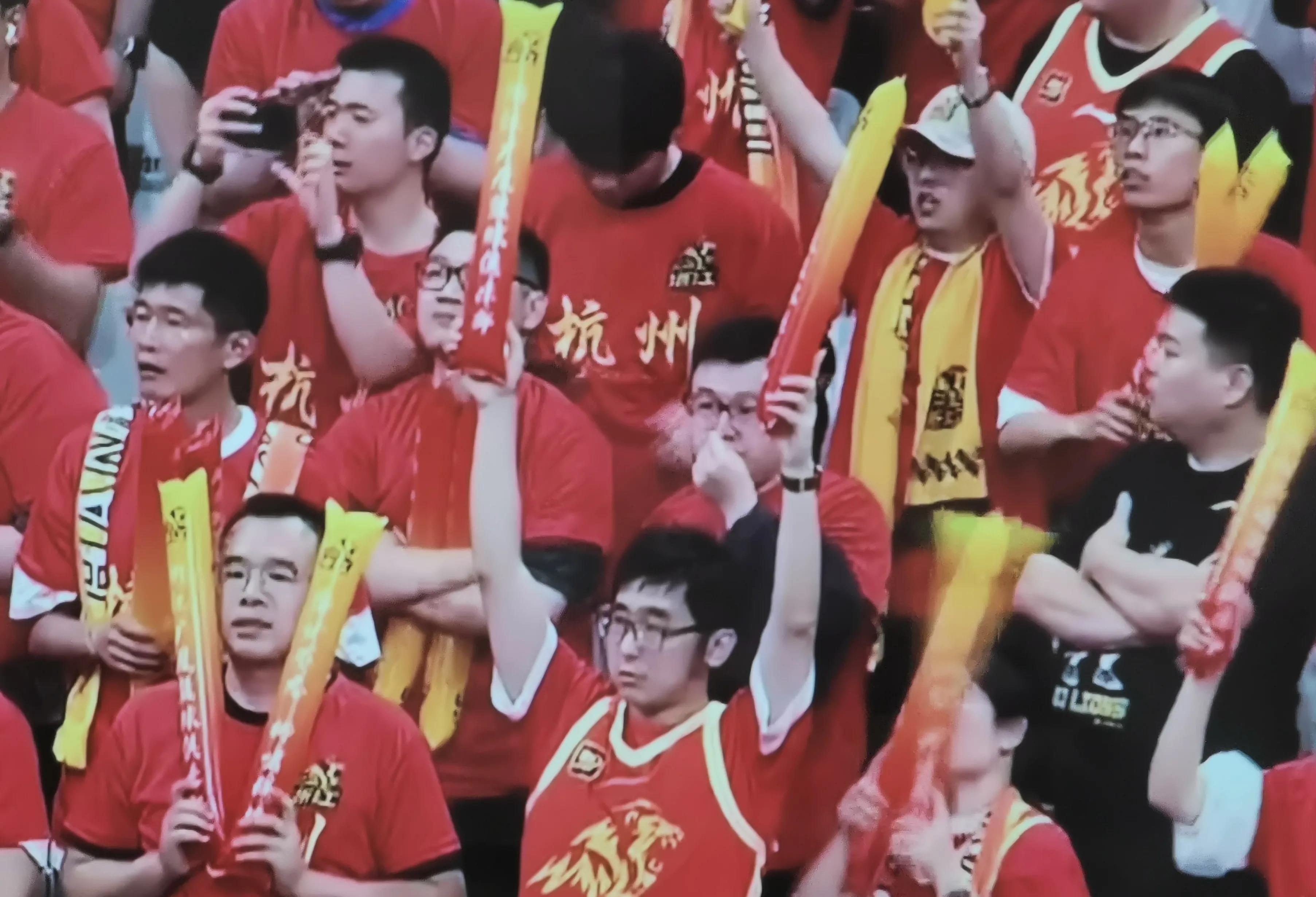 关于浙江队训练开放日，训练课后更衣室发声引观众欢呼，中超在即，球队文化被再次提及的信息kaiyun中国官方网站