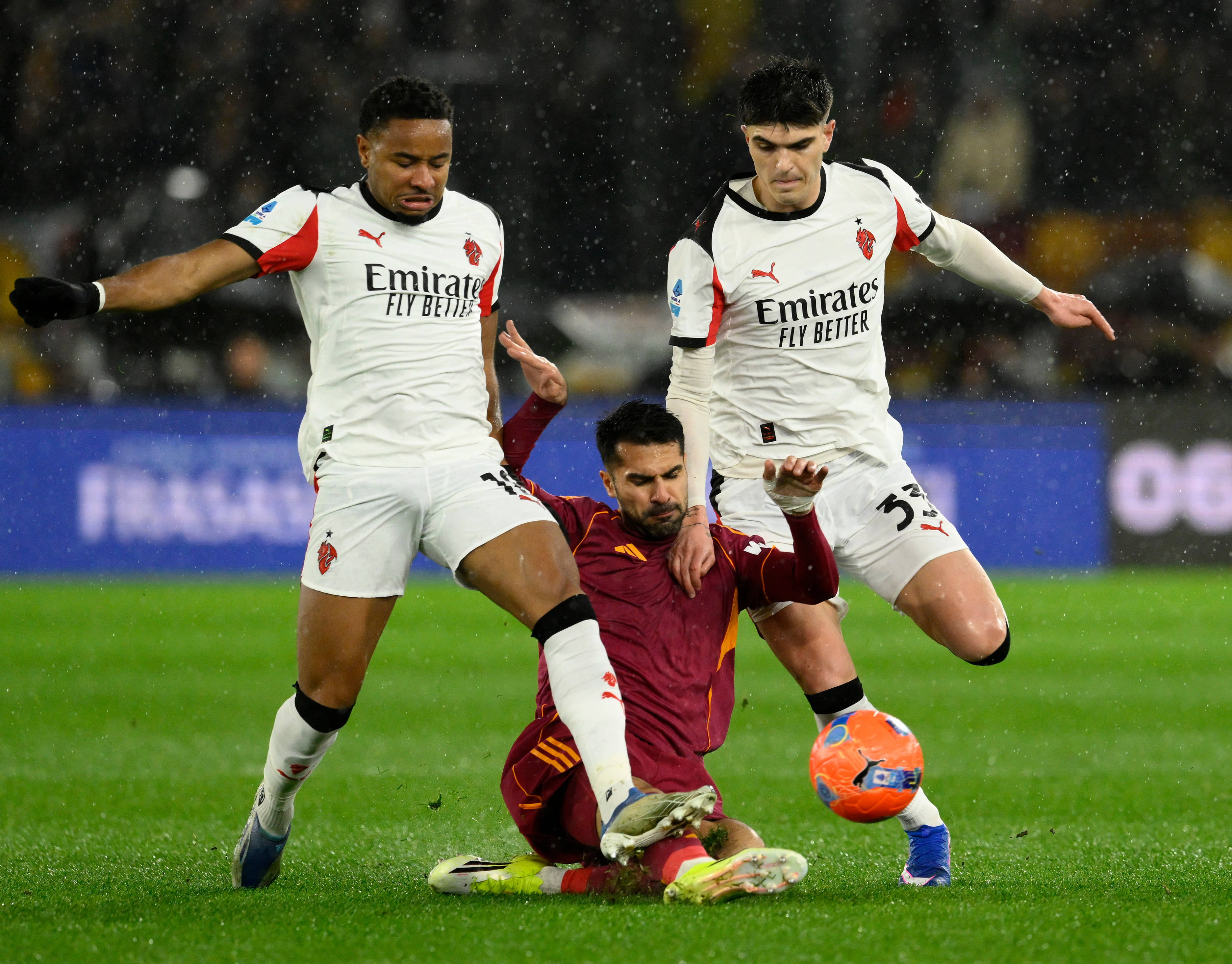 重磅！切尔西扳平良机备战意甲关键时刻AC米兰备战意大利杯，多特蒙德造点机会备战足总杯的简单介绍